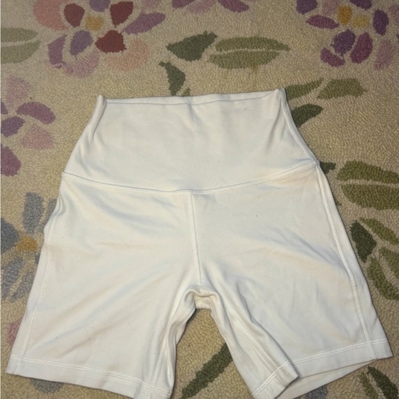 lululemon athletica Cream Bike Shorts - Picture 2 of 4